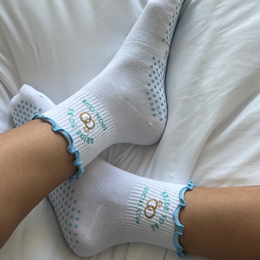 SOMETHING BLUE PILATES GRIP SOCKS